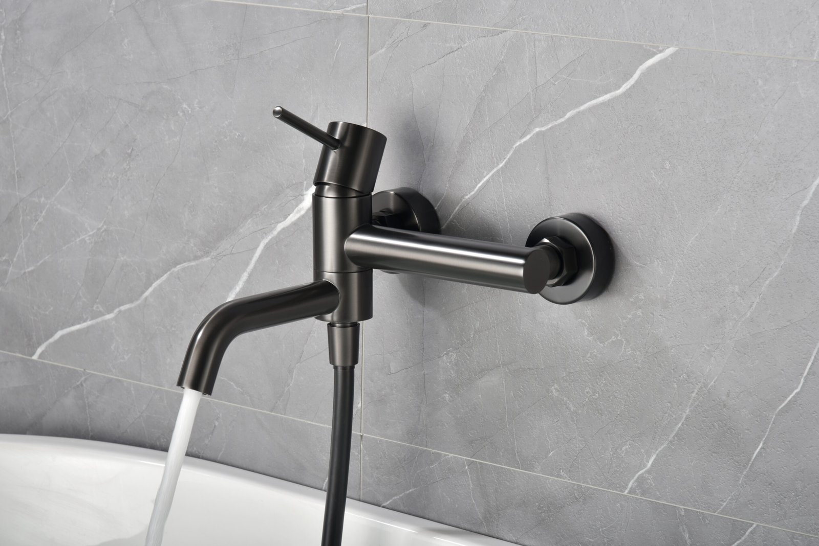 Grifería baño y ducha monomando black gun metal serie Monza IMEX - Imagen 3