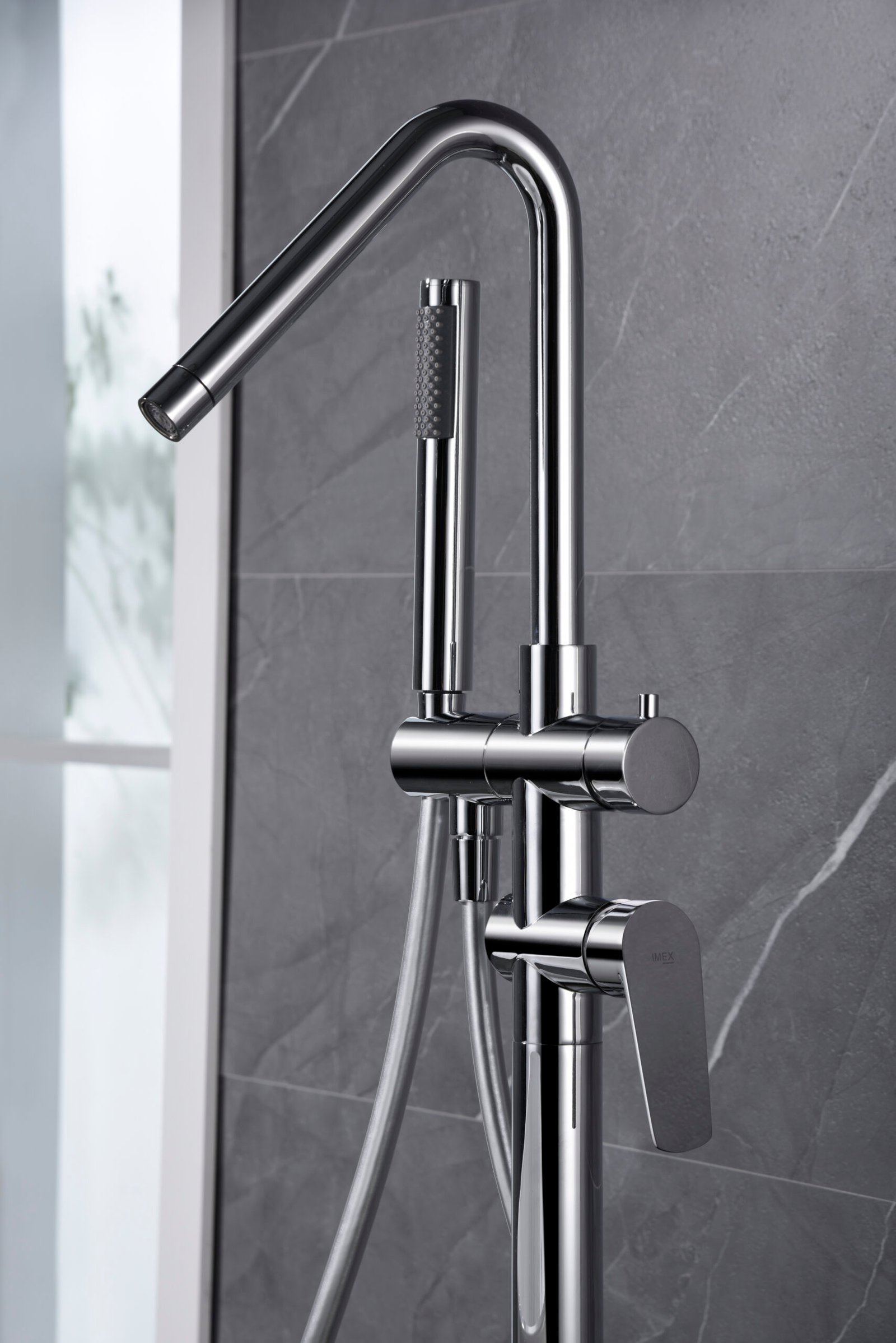 Grifería exenta de bañera monomando en latón cromado serie Belgica IMEX - Imagen 2