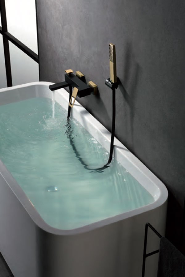 Grifería de baño y ducha monomando empotrado negro oro serie Suecia — referencia IMEX BDC032-7NGOLD