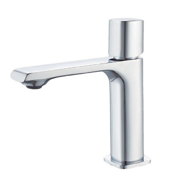 Grifo monomando de lavabo estándar Lyra, acabado Cromo, de Griferías Nova.