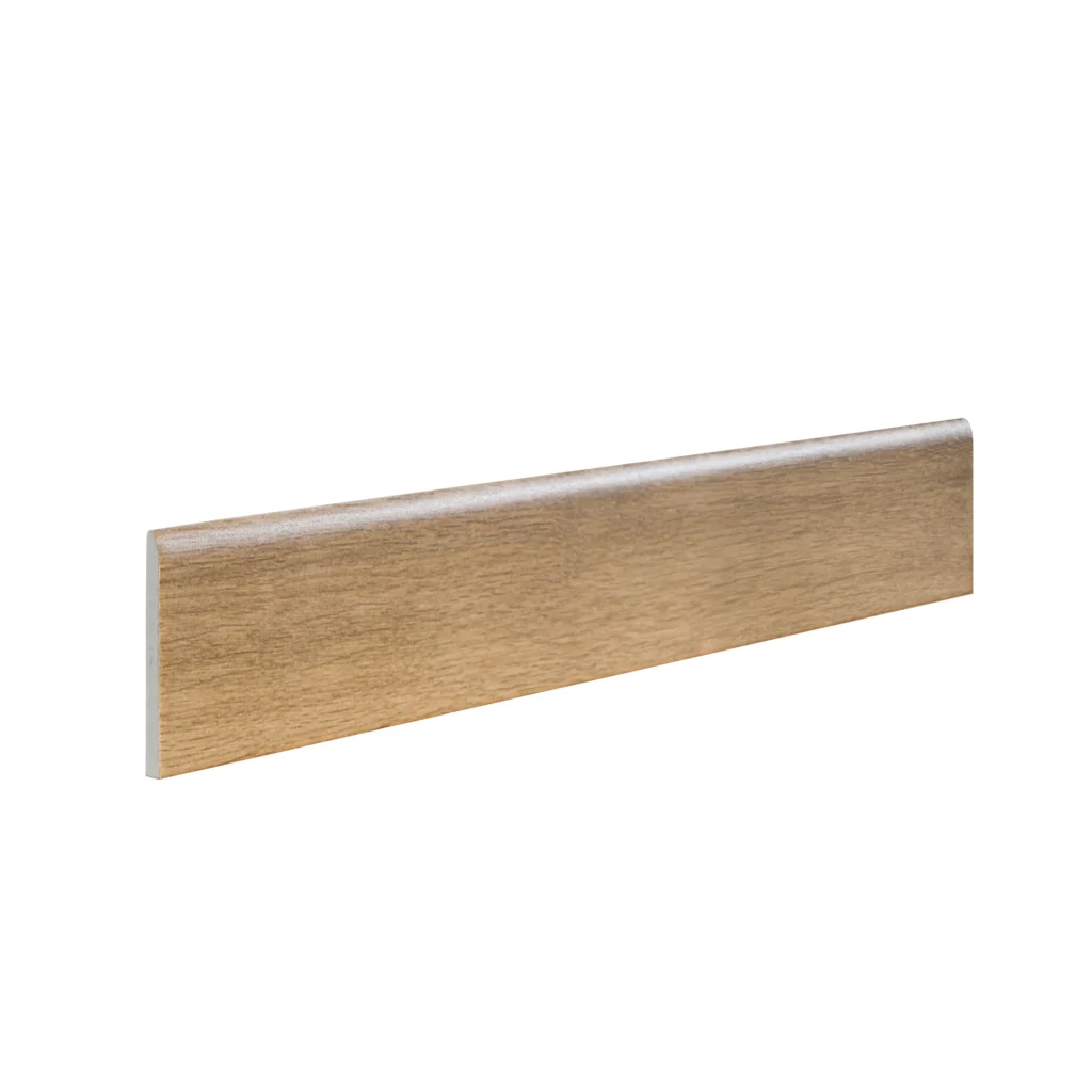 Rodapié cerámico Madera Beige 8 × 45 cm · pieza en perspectiva
