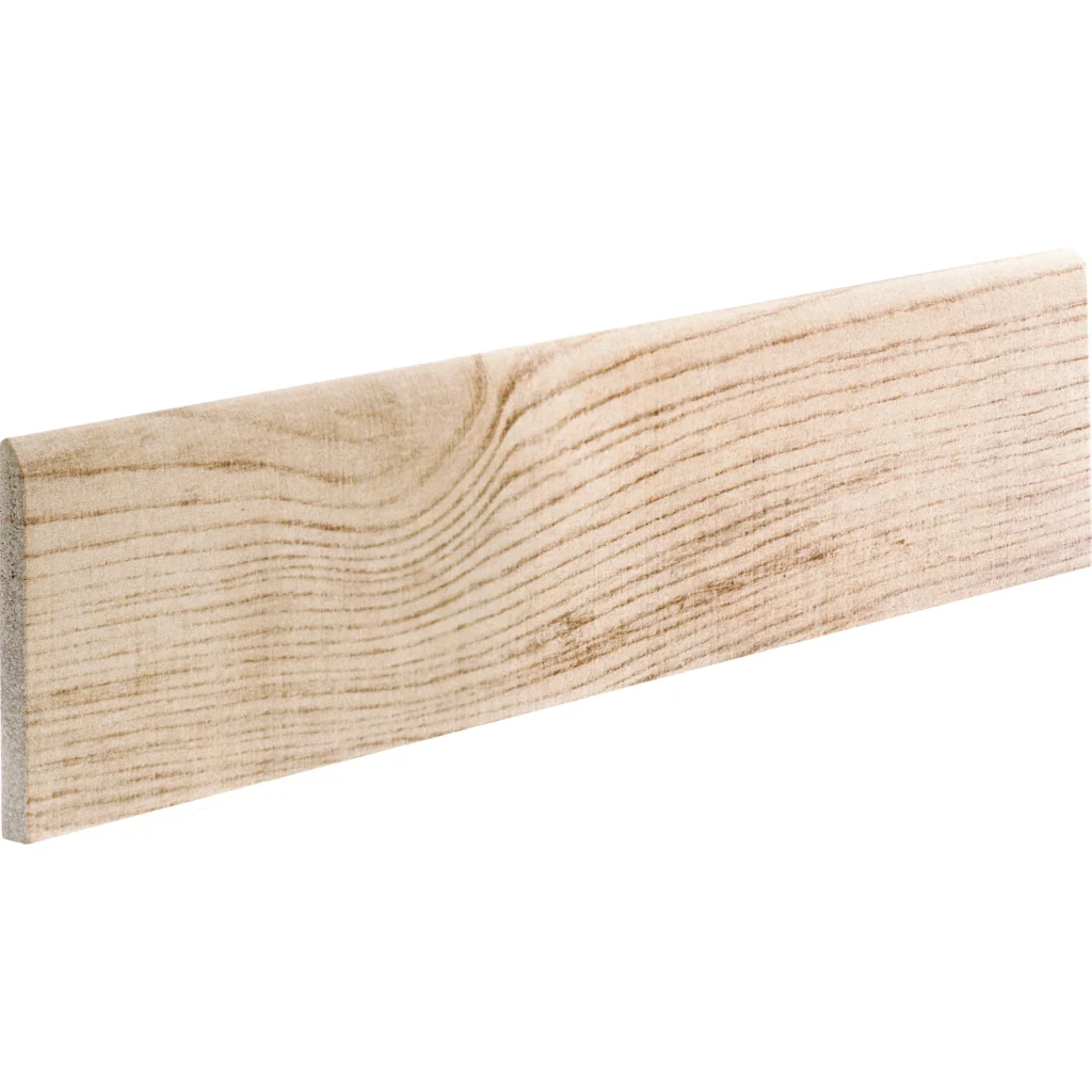 Rodapié cerámico Roble Blanco 8 × 45 cm · pieza en perspectiva